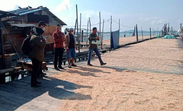 Warga Puakang Karimun