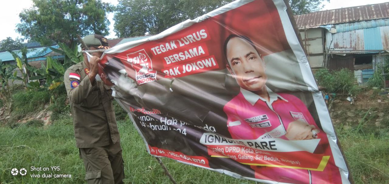 Bawaslu Batam tertibkan APS