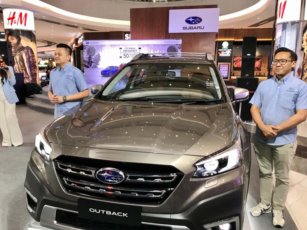 Subaru Outback Batam
