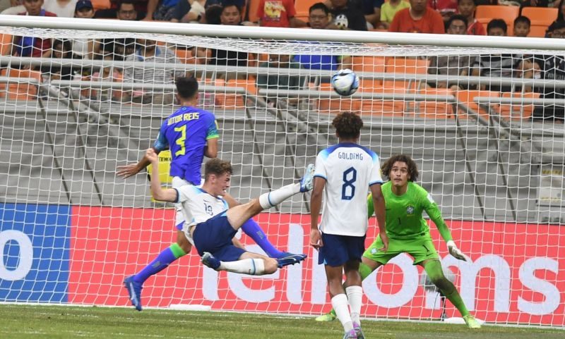 Inggris vs brasil