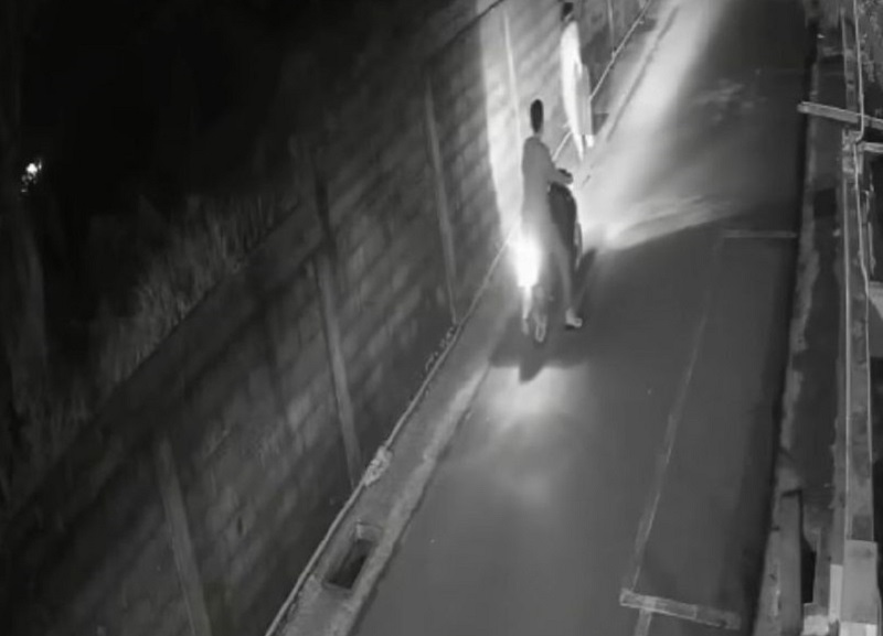 besi penutup drainase