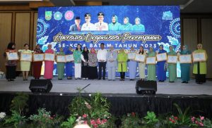 kaum perempuan bangun batam