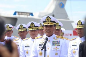 peluncuran KRI Marlin-877