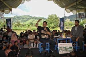 Desak anies