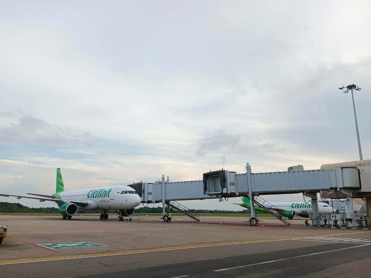 Pesawat batam china