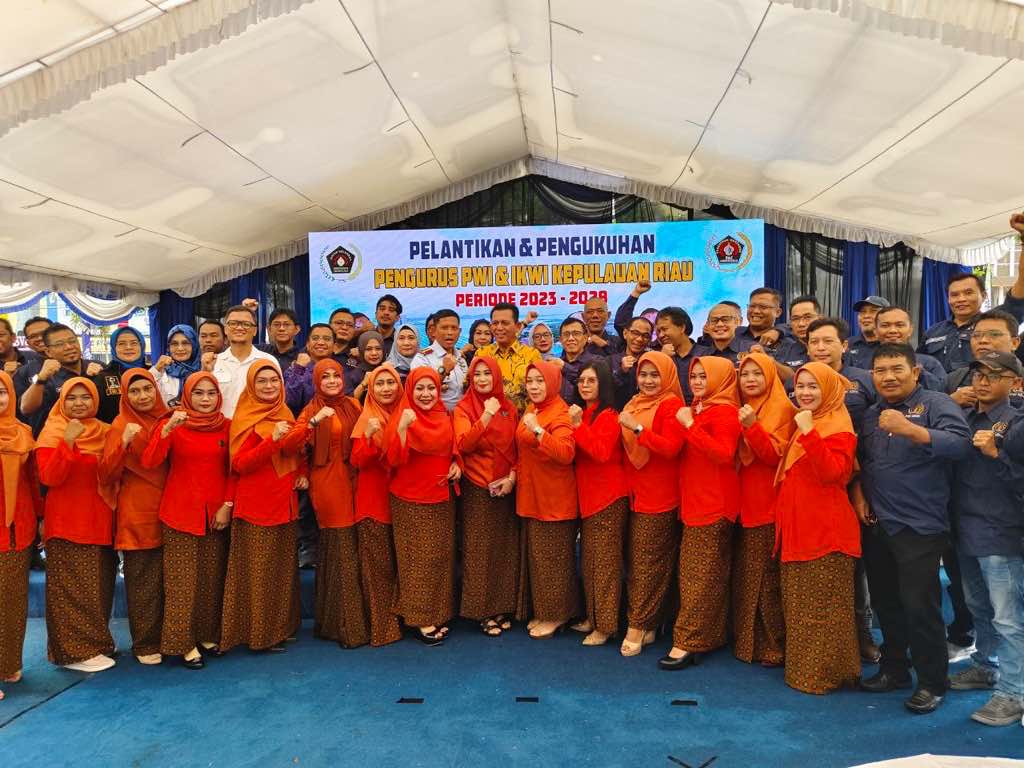 Pengukuhan PWI Kepri 