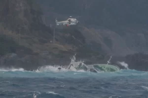 Kapal kandas di jepang