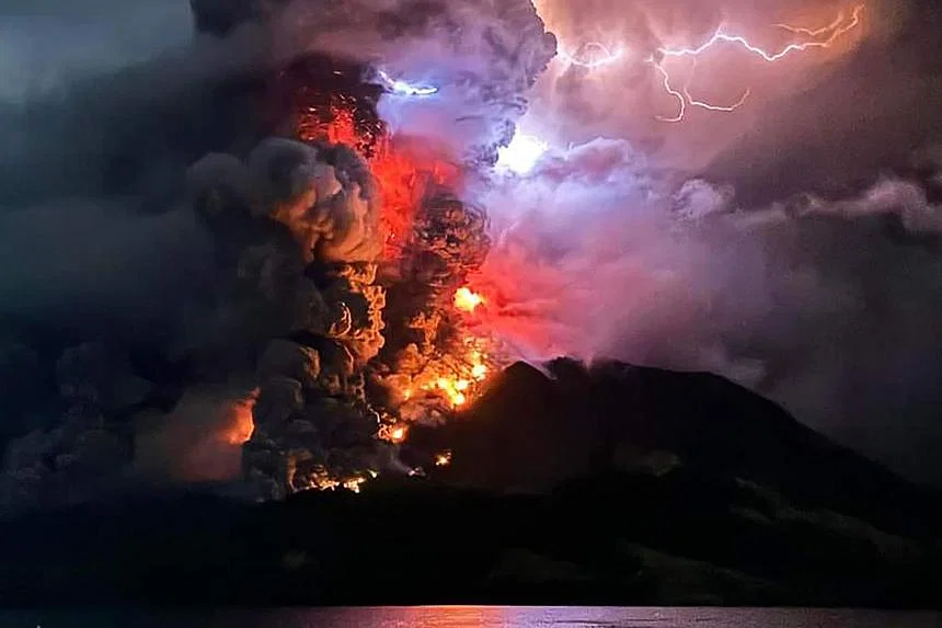 erupsi gunung ruang