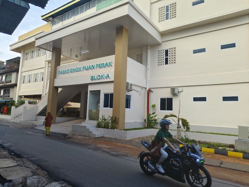 pasar encik puan perak
