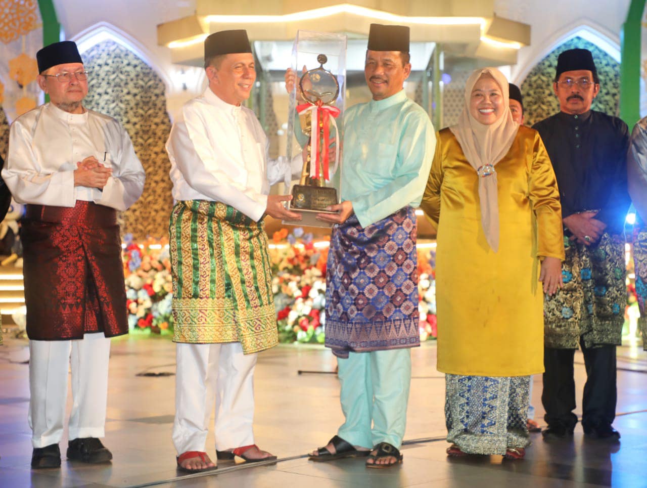 Juara Umum MTQH X Kepri