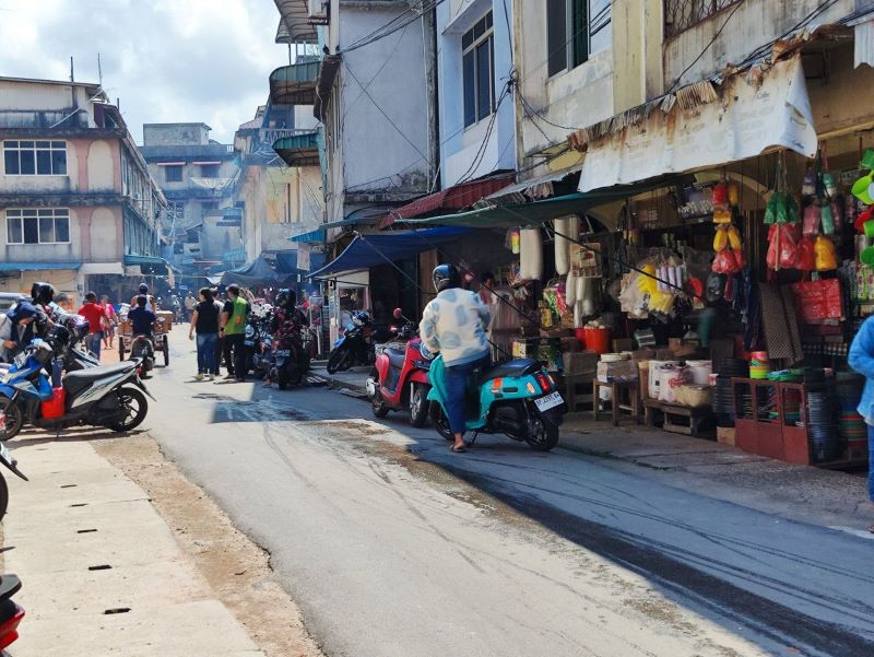 pasar encik puan perak