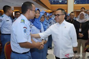 sekolah kedinasan