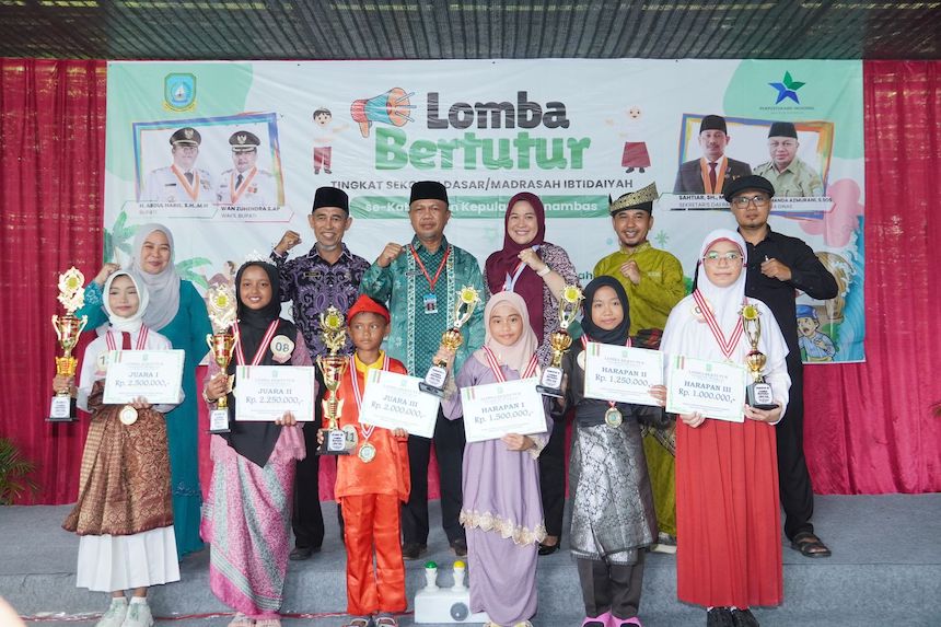 lomba bertutur