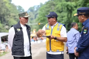 Mahyeldi di lembah anai