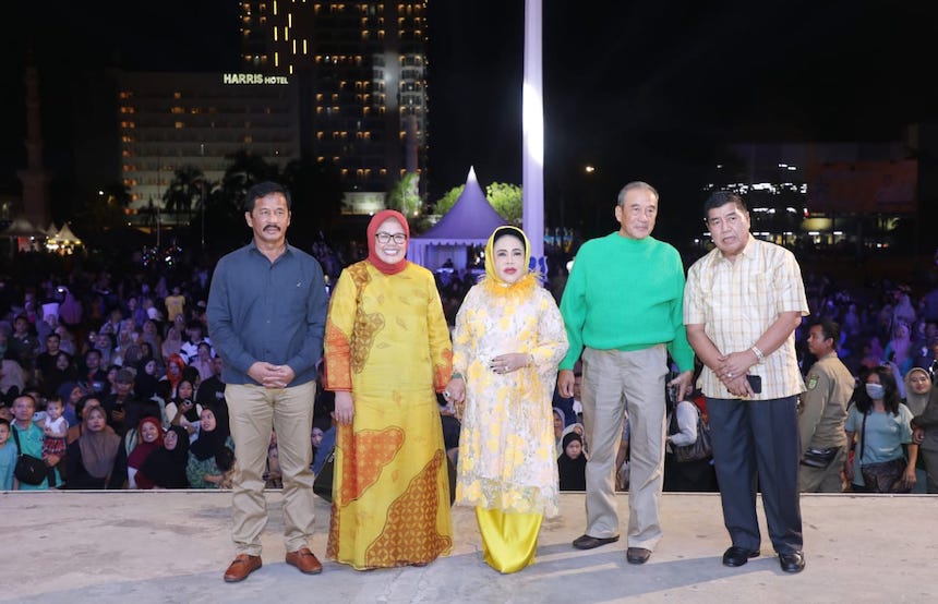 Hetty Koes Endang batam
