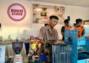waroeng searah