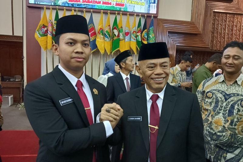 Iskandar dan Rizqi Iskandar Muda