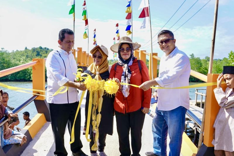 jembatan subang mas air raja