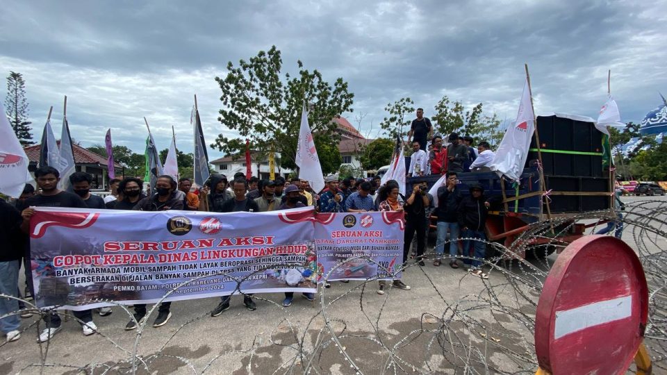 mahasiswa batam kritik DLH