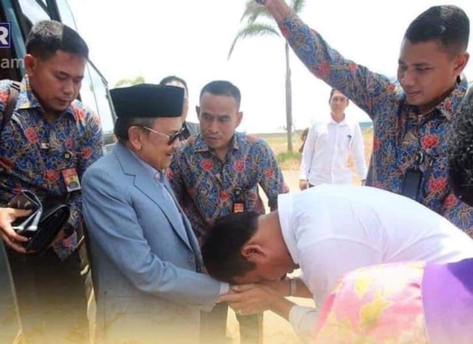 Penghargaan BJ Habibie kepada Rudi