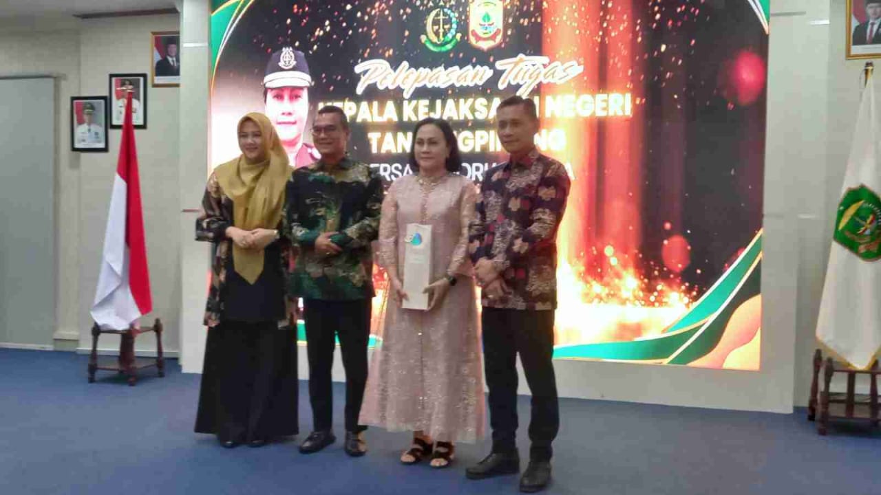 kajari tanjungpinang lanna hany