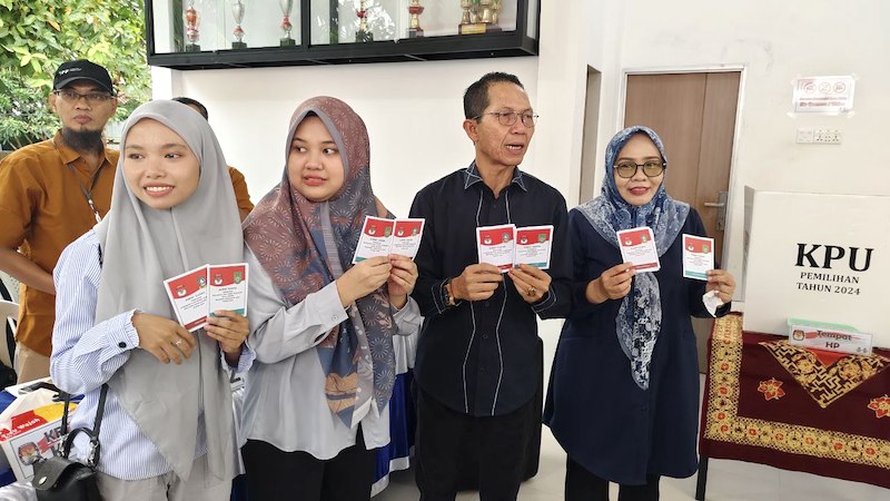 Amsakar Achmad nyoblos