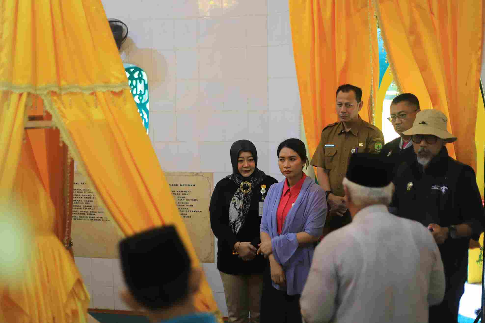 wisata bersih pulau penyengat