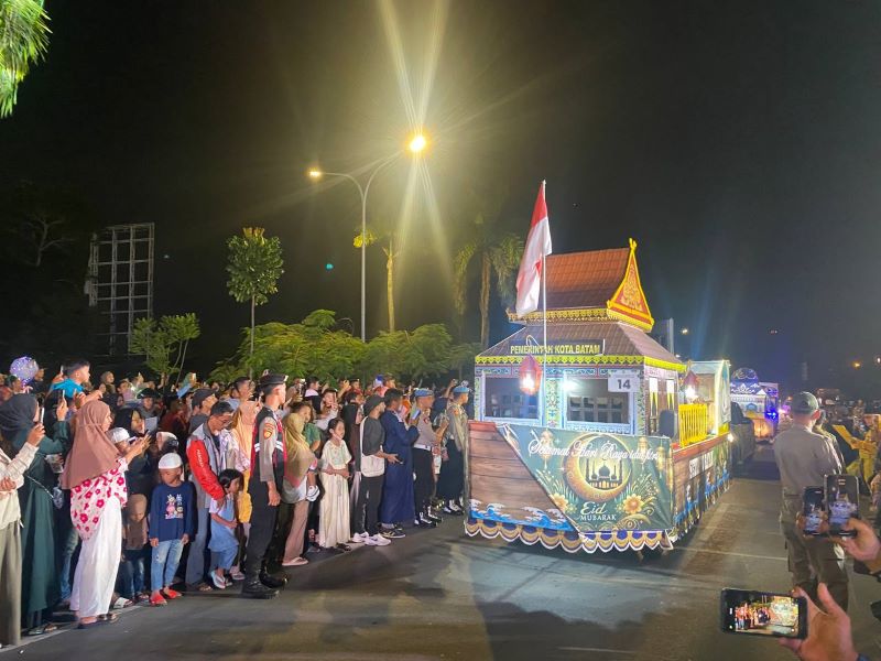 pawai takbir batam