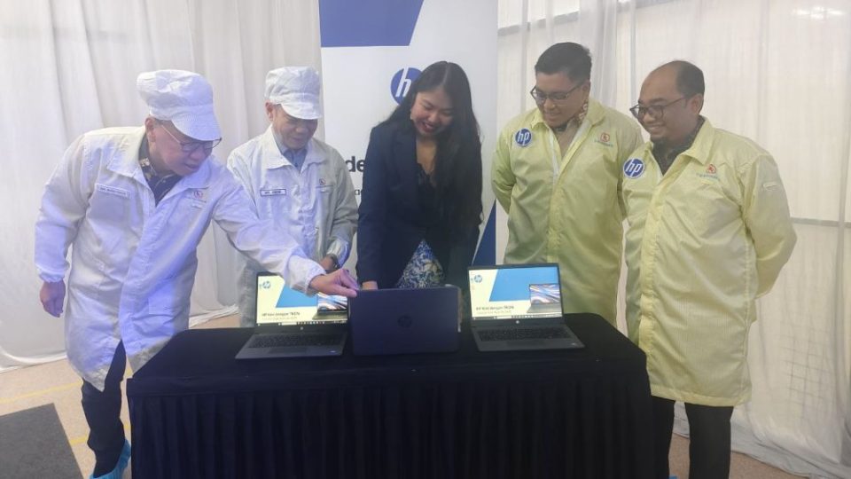 Hp produksi laptop di batam