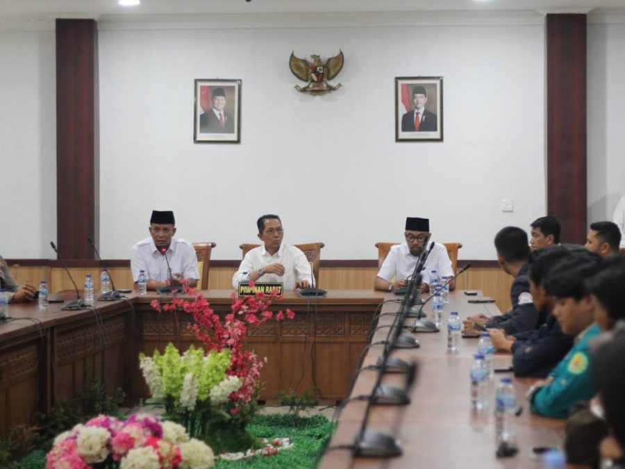 Mahasiswa batam demo