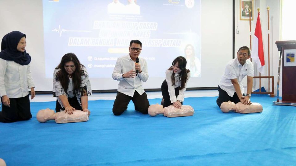 Cara pertolongan pertama henti jantung