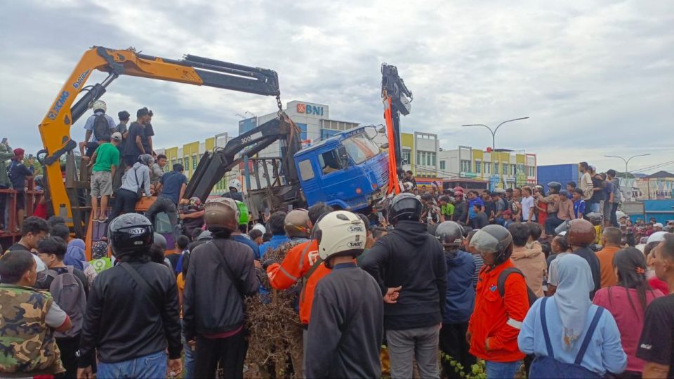 Kecelakaan tiban batam