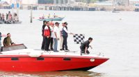 Lomba layar di belakangpadang