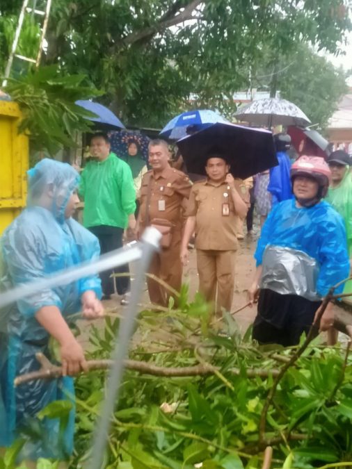 Puting beliung di batam
