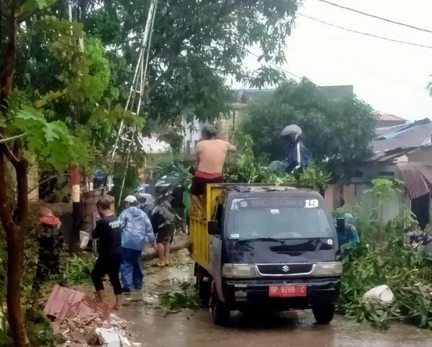 Puting beliung di batam