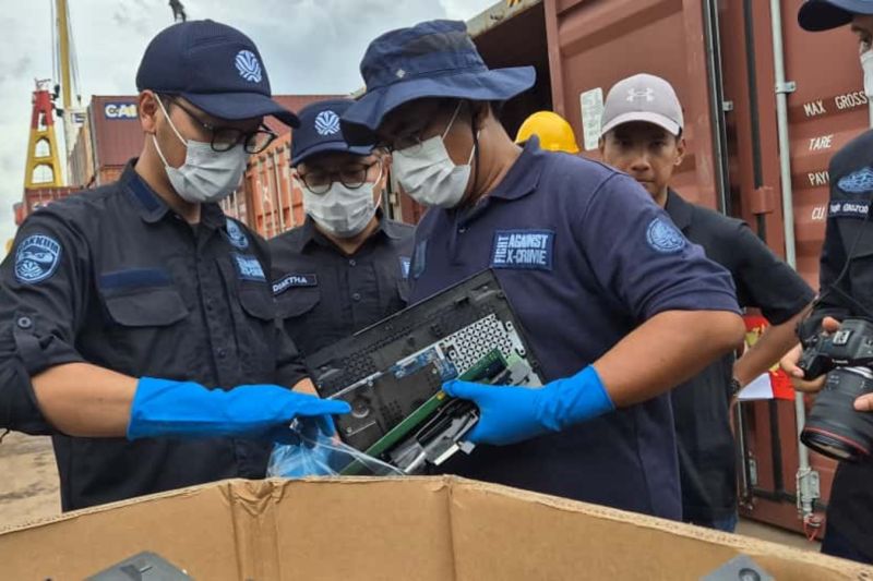 Limbah elektronik batam