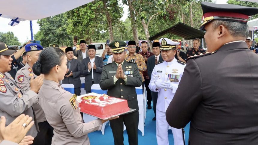 Hut tni di lingga