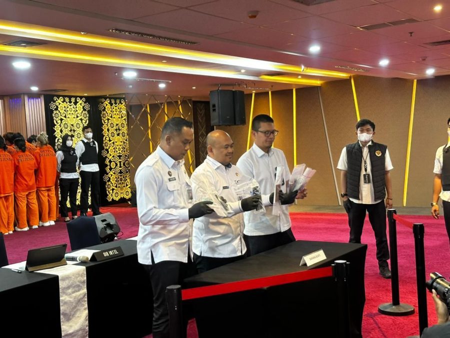 Buronan China di Batam