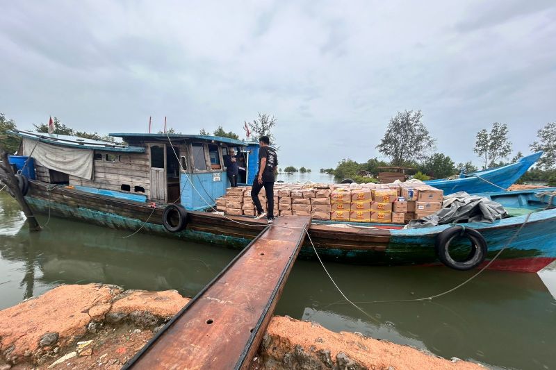Beras ilegal Batam