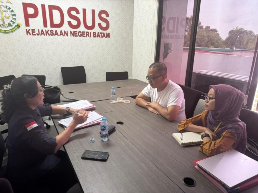 Tersangka korupsi pelabuhan batu ampar