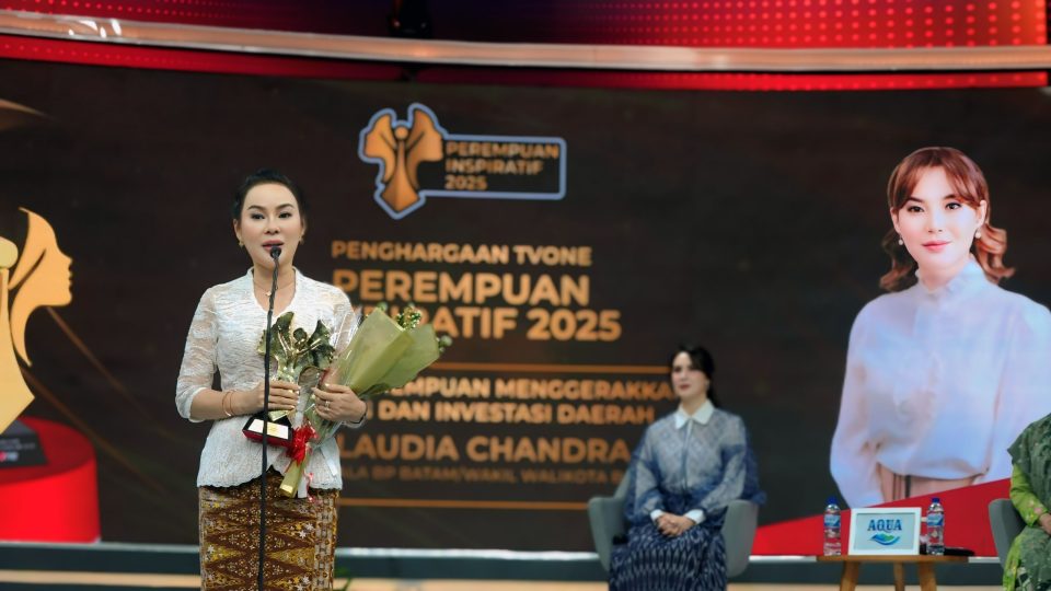 Li claudia chandra penghargaan