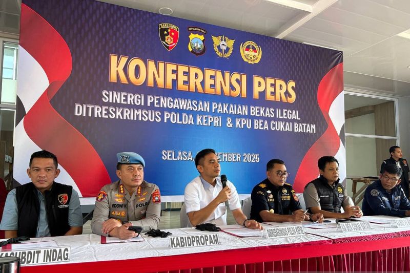 Pakaian bekas impor batam