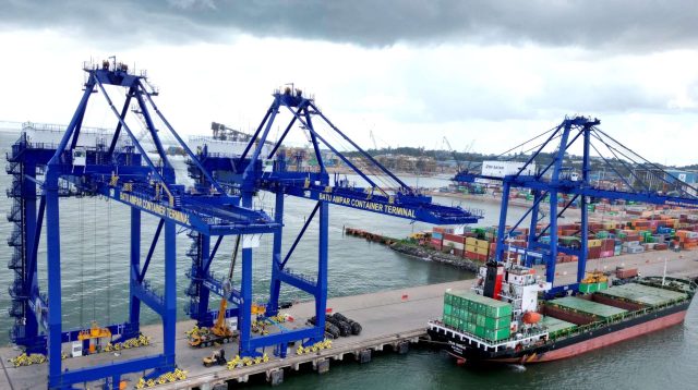 Pelabuhan Peti Kemas Batam