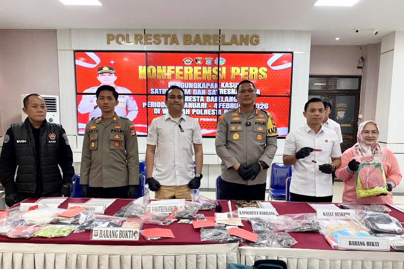 Guru SMKN 1 Batam tersangka