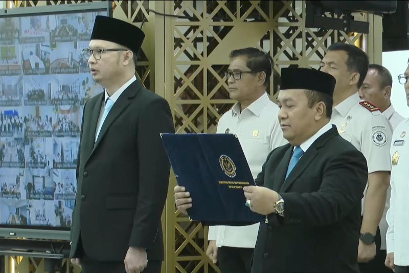 Hendarsam marantoko
