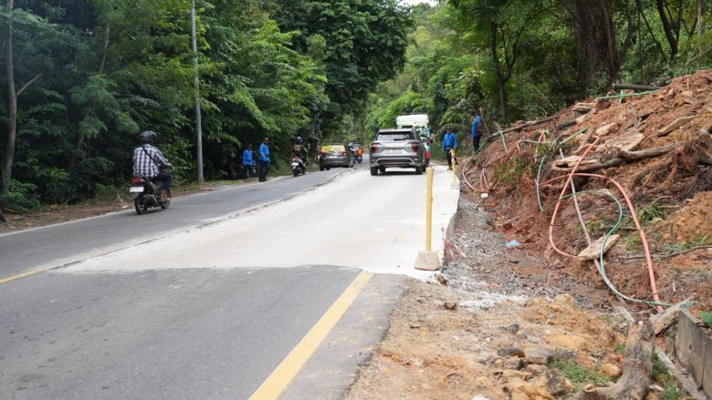 Perbaikan jalan vista