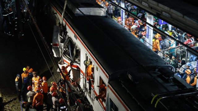 tabrakan kereta Bekasi