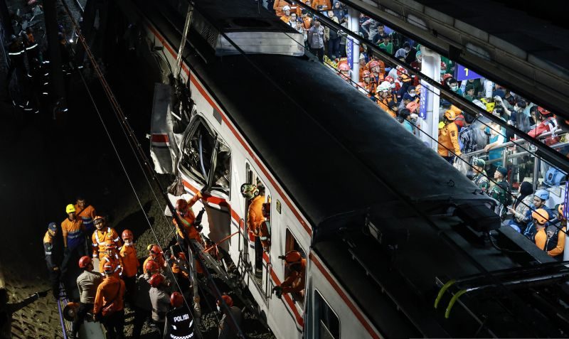 tabrakan kereta Bekasi