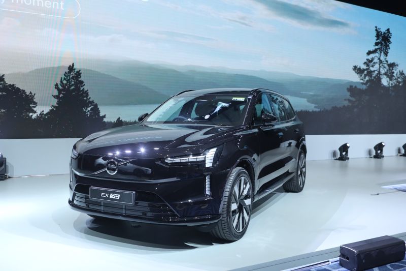 Harga Volvo EX90