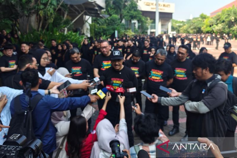 Menteri Sosial Saifullah Yusuf menjelaskan program Sekolah Rakyat bagi anak jalanan dan anak putus sekolah.